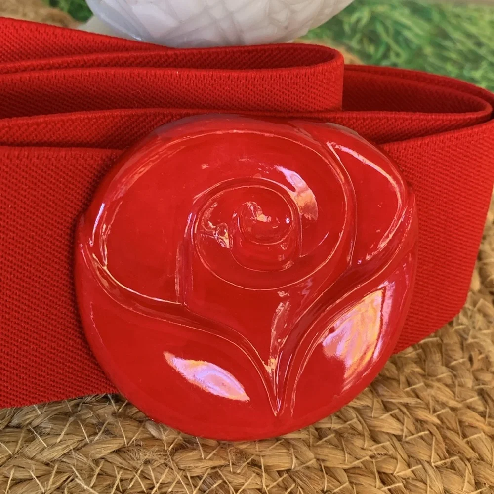 Red Rose elastic stretch belt with clip buckle, EUC